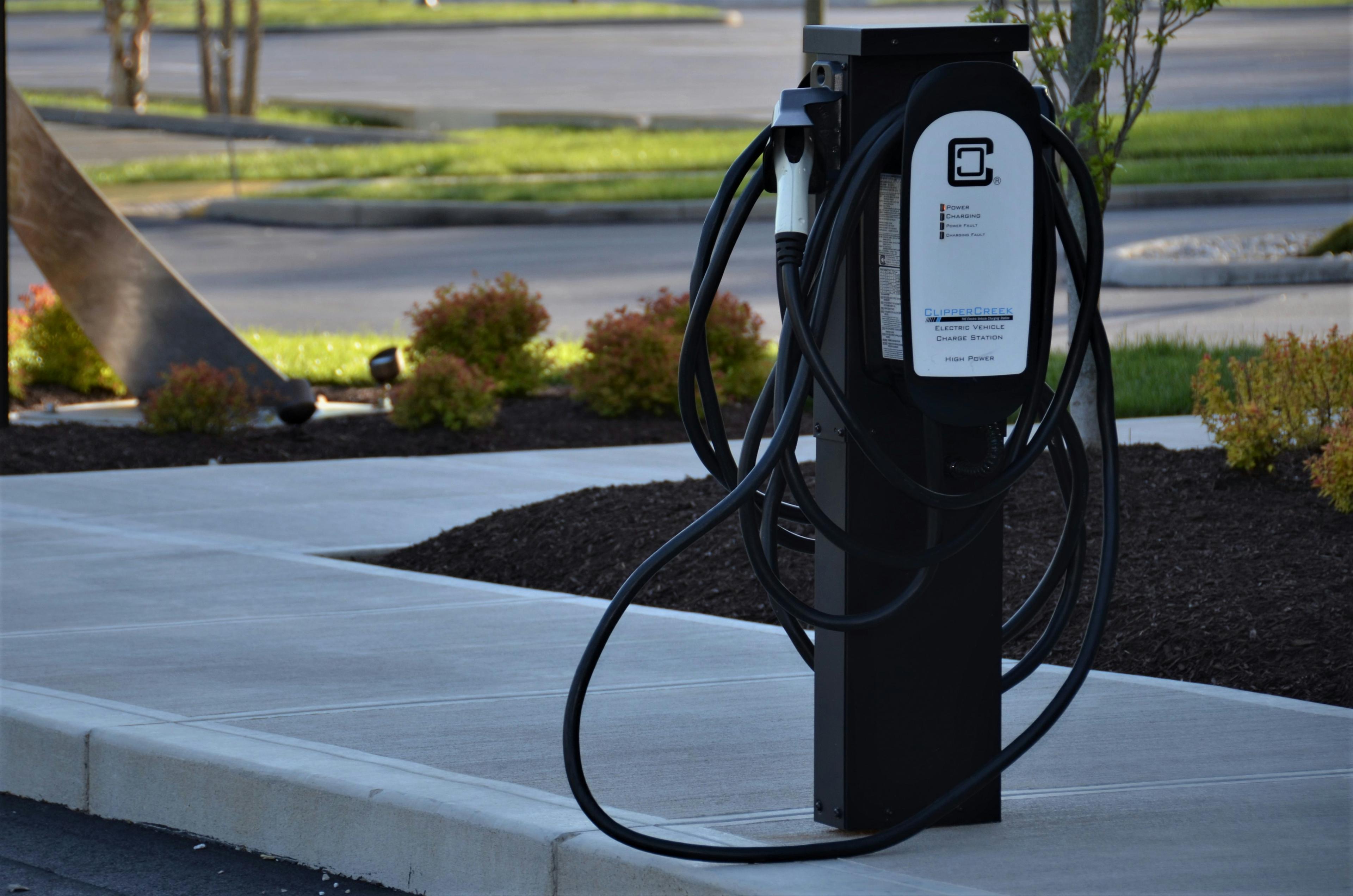 Les avantages et inconvénients des voitures électriques